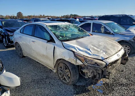 2021 Kia Forte Gt Line z USA, uszkodzony, nr VIN 3KPF34AD2ME380191